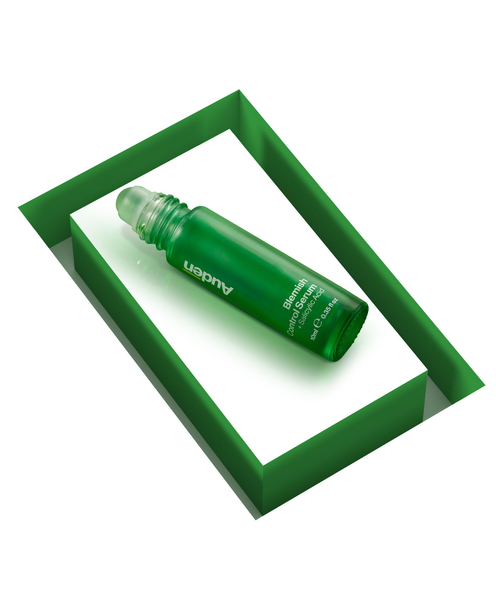 Auden_plinth-Blemish